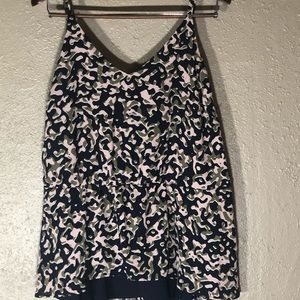 Barely worn stylish camo tank - 2x